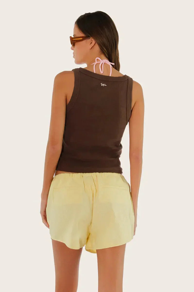 Short Lara